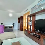 Skyline 12 2-Bedroom Apartment In Torre Lugano